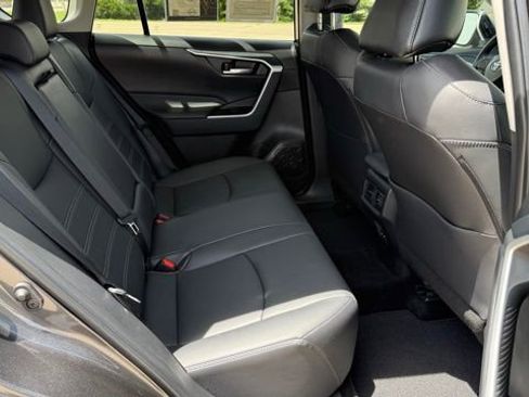 Used 2025 Toyota RAV4 XLE Premium FWD image 25