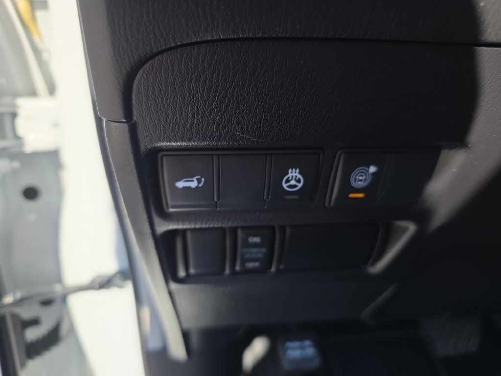 Used 2022 Nissan Armada Platinum w/ Captain's Chairs Package AWD/4WD image 47