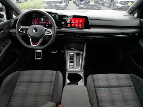 Certified 2022 Volkswagen GTI SE FWD image 10