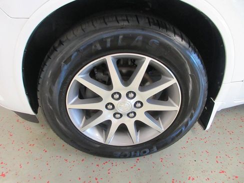Used 2016 Buick Enclave Leather AWD/4WD image 27