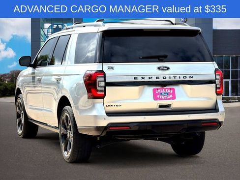 Used 2024 Ford Expedition Limited image 3