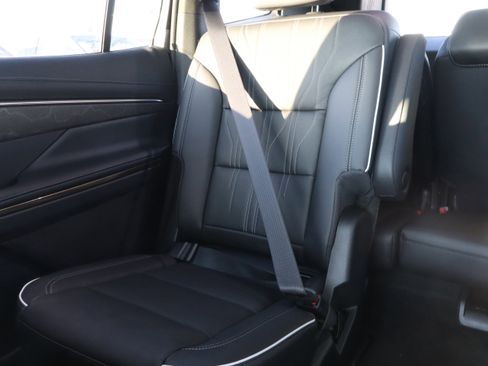 New 2026 Buick Enclave Avenir w/ Super Cruise Package image 13