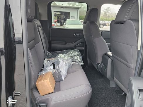 New 2026 Nissan Frontier SV w/ SV Convenience Package RWD image 11