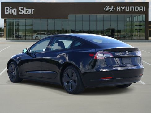 Used 2023 Tesla Model 3 Standard Range RWD image 3