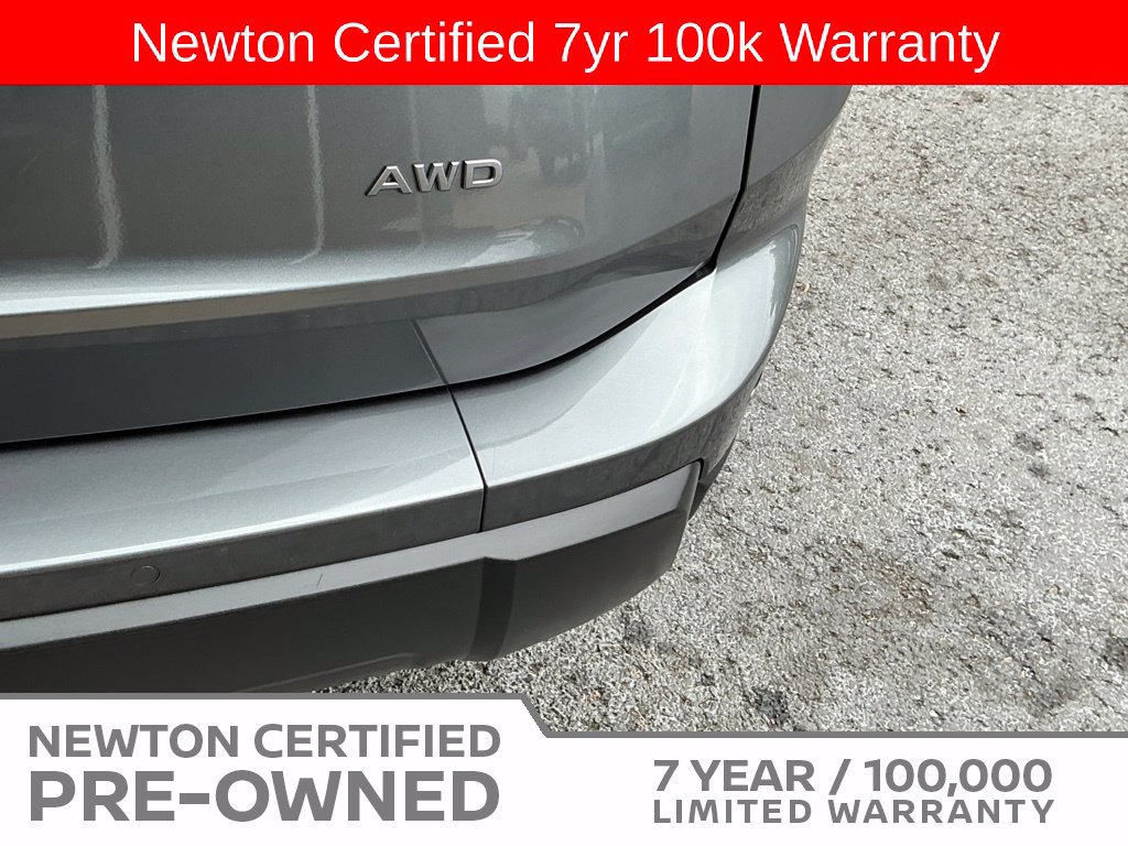 Used 2024 Nissan Rogue S AWD/4WD image 9
