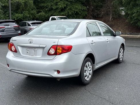 Used 2010 Toyota Corolla LE FWD image 2