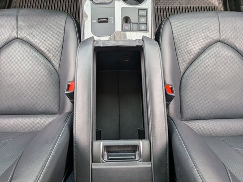 Used 2024 Toyota Highlander Platinum AWD/4WD image 37