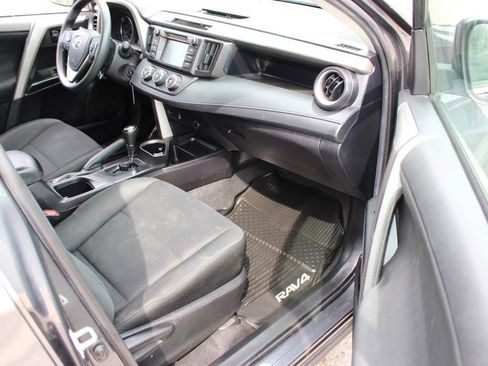 Used 2018 Toyota RAV4 LE w/ All Weather Liner Package FWD image 36
