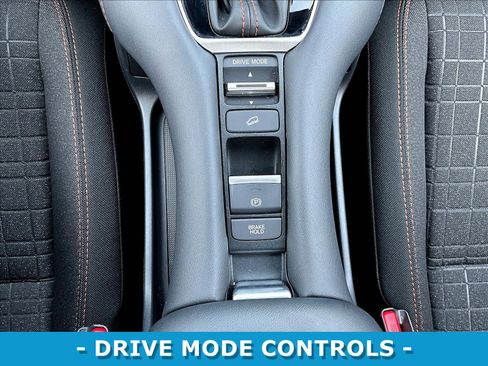 Used 2025 Honda HR-V Sport image 15