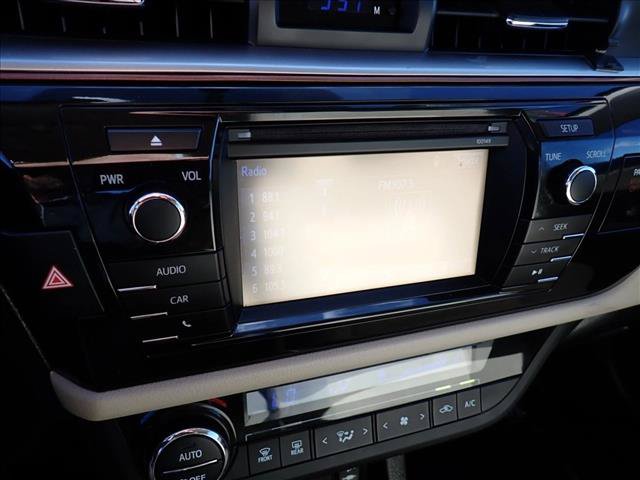 Used 2015 Toyota Corolla LE FWD image 17