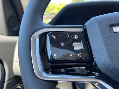 New 2025 Land Rover Discovery Sport S image 13