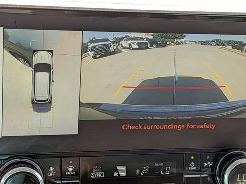 Used 2024 Toyota Highlander Platinum AWD/4WD image 20