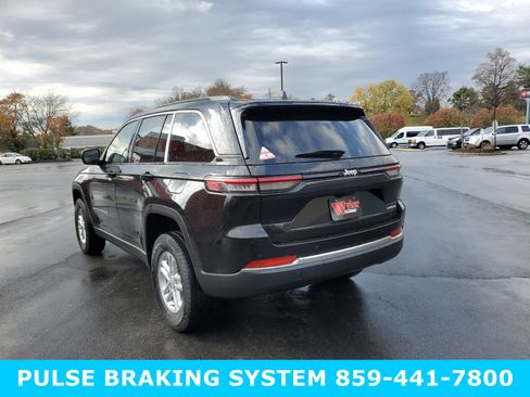 New 2025 Jeep Grand Cherokee Laredo RWD image 7