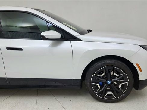 Used 2025 BMW iX xDrive50 image 7