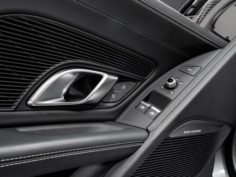 Used 2022 Audi R8 V10 performance image 43