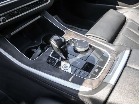 Used 2022 BMW X5 xDrive40i AWD/4WD image 30