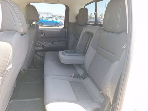 Certified 2025 Nissan Frontier SV RWD image 15