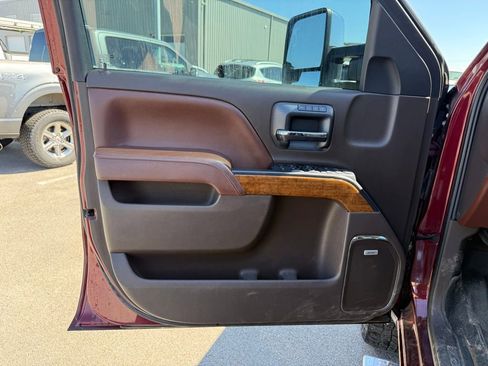 Used 2016 Chevrolet Silverado 2500 High Country w/ High Country Premium Package image 7