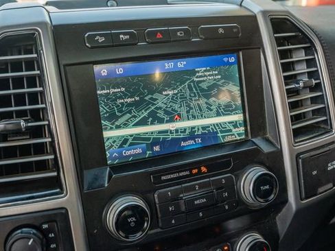 Used 2019 Ford F150 Platinum w/ Equipment Group 701A Luxury image 28