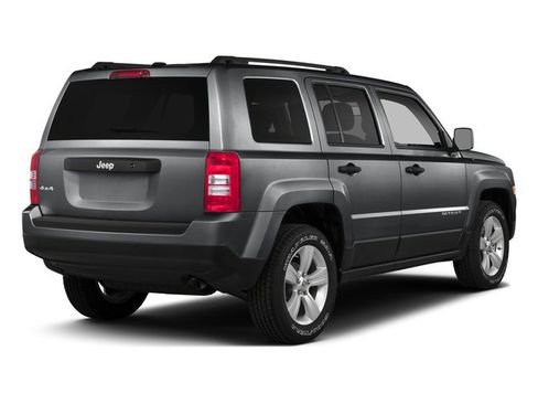 Used 2016 Jeep Patriot Latitude image 2