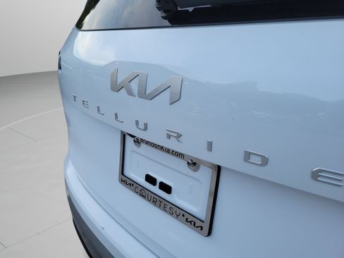 Certified 2023 Kia Telluride SX X-Pro AWD/4WD image 32