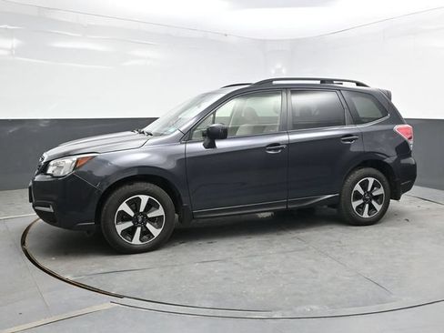 Used 2017 Subaru Forester 2.5i Premium AWD/4WD image 3