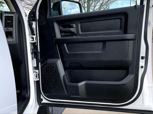 Used 2023 RAM 1500 Tradesman w/ Chrome Appearance Group image 22