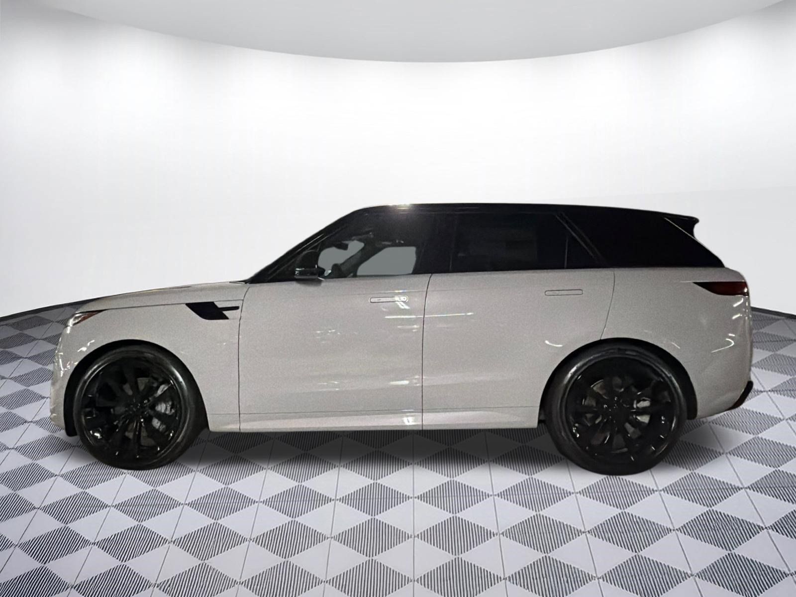 New 2026 Land Rover Range Rover Sport Dynamic SE AWD/4WD image 2