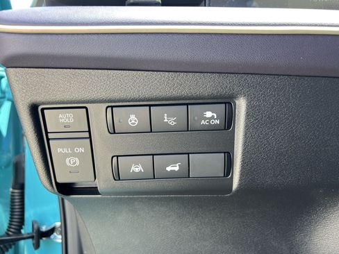 New 2026 Nissan Leaf Platinum+ w/ Floor Mat Package (Platinum+) FWD image 12