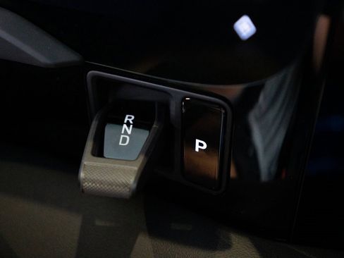 New 2025 Porsche Taycan image 32