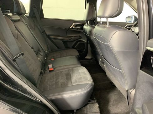 Used 2024 Mitsubishi Outlander SE FWD image 38