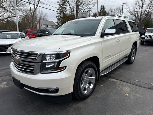 Used 2015 Chevrolet Suburban LTZ image 7