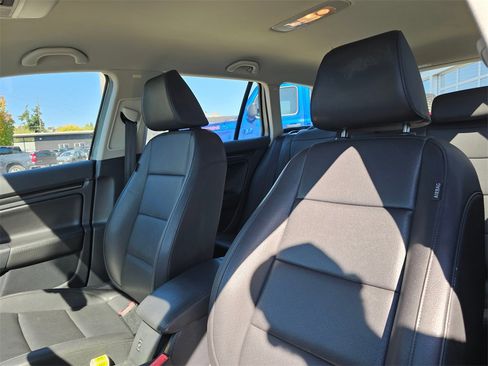 Used 2010 Volkswagen Jetta SE image 25