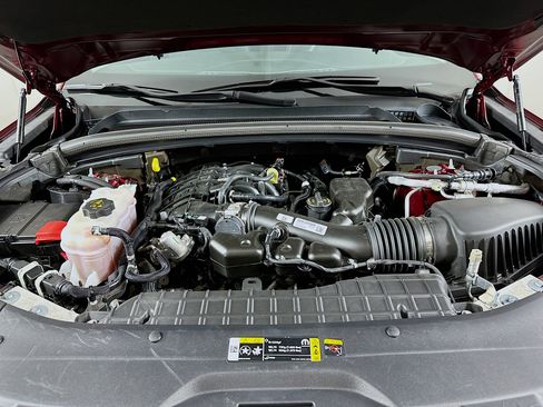 Used 2023 Jeep Grand Cherokee Laredo w/ Luxury Tech Group I image 32