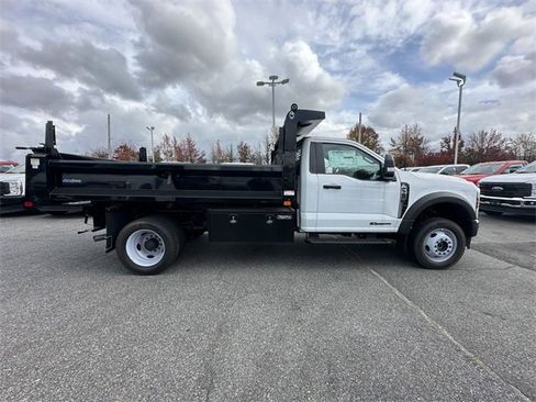 New 2024 Ford F550 4x4 Regular Cab Super Duty image 4