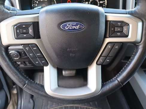 Used 2019 Ford F150 Lariat AWD/4WD image 11