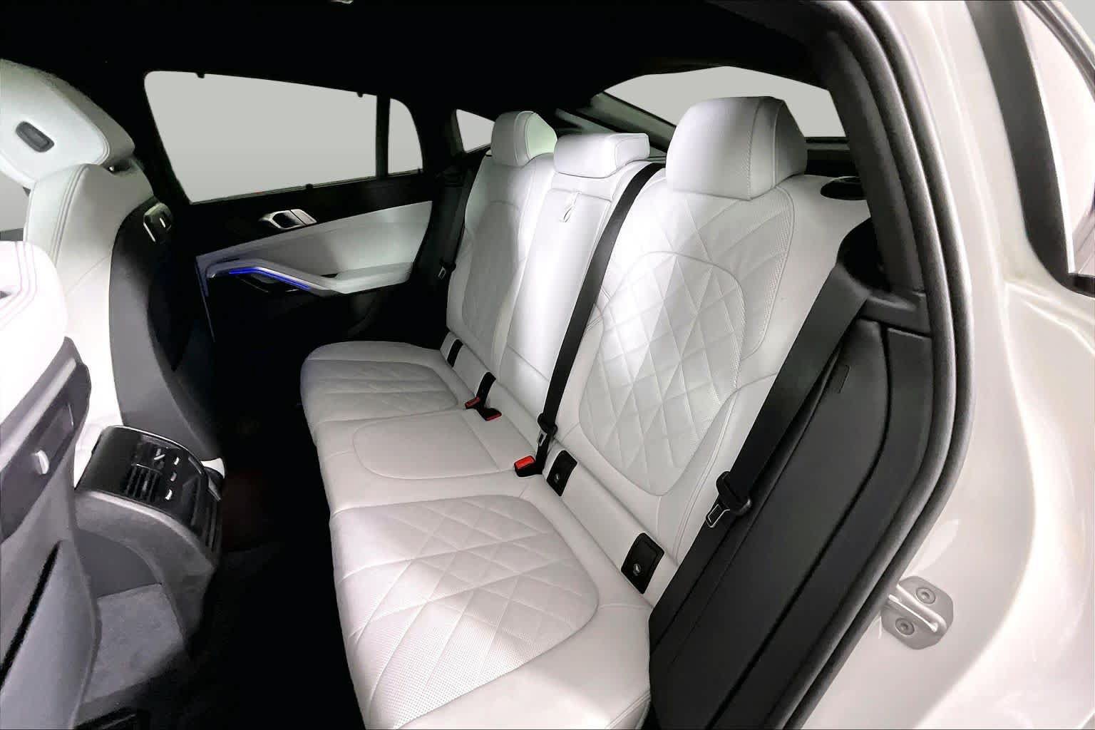 Used 2025 BMW X6 xDrive40i w/ Executive Package AWD/4WD image 18