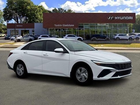 New 2026 Hyundai Elantra SE image 10