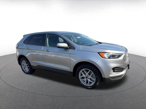 Used 2024 Ford Edge SEL AWD/4WD image 2