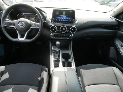 Certified 2023 Nissan Sentra SV FWD image 10