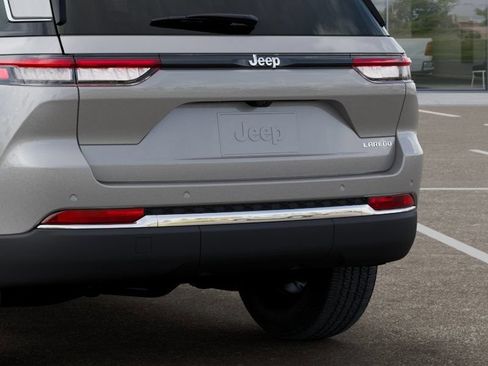 New 2025 Jeep Grand Cherokee Laredo RWD image 13