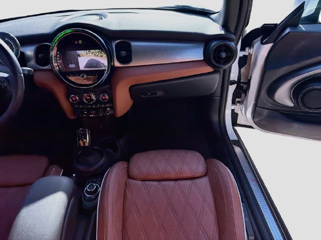Used 2024 MINI Cooper S w/ Signature Upholstery Package FWD image 16