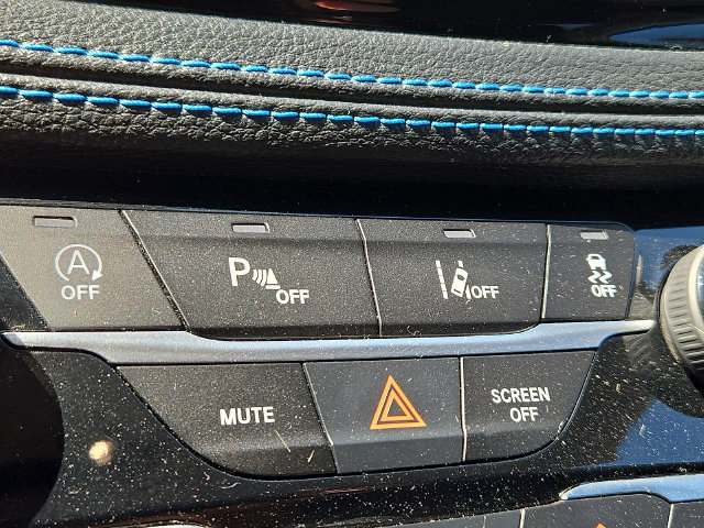 Used 2021 Chrysler Pacifica Touring AWD/4WD image 16