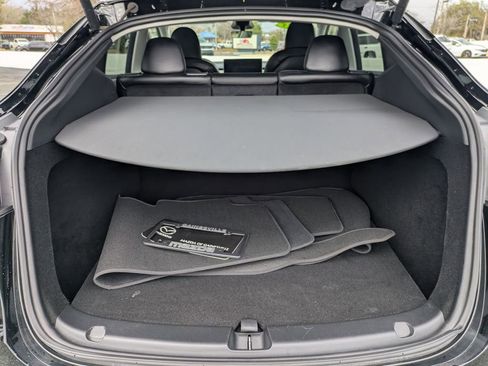 Used 2024 Tesla Model Y Performance image 12