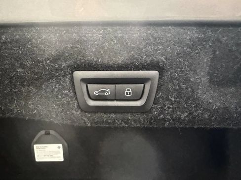 Used 2024 BMW 530i xDrive AWD/4WD image 53