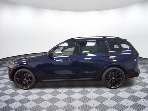 Used 2026 BMW X7 xDrive40i w/ M Sport Package image 2