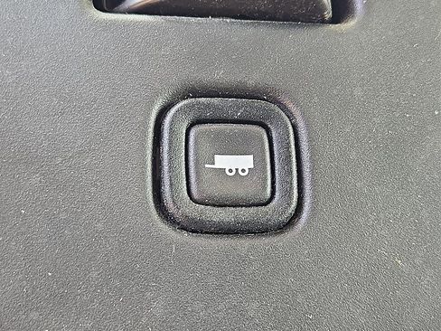 Used 2017 GMC Savana 2500 RWD image 26