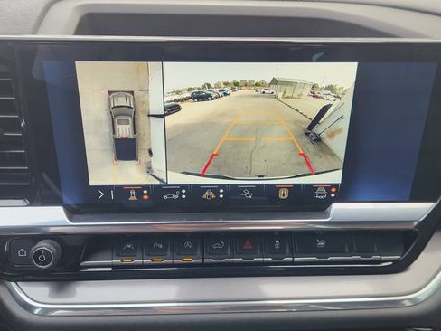 Used 2024 Chevrolet Silverado 1500 High Country w/ Technology Package RWD image 6