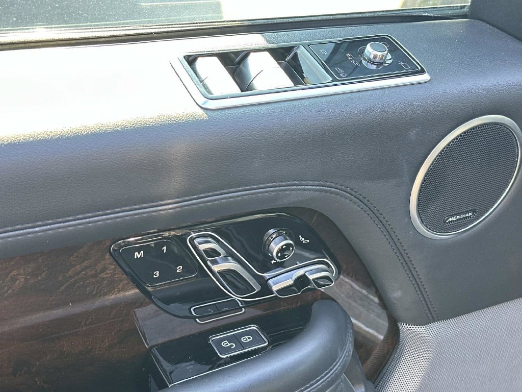 Used 2020 Land Rover Range Rover HSE AWD/4WD image 16