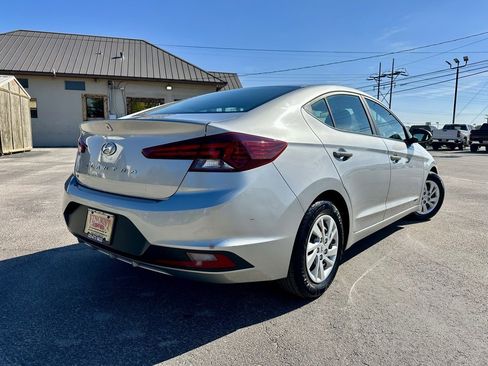 Used 2020 Hyundai Elantra SE image 5